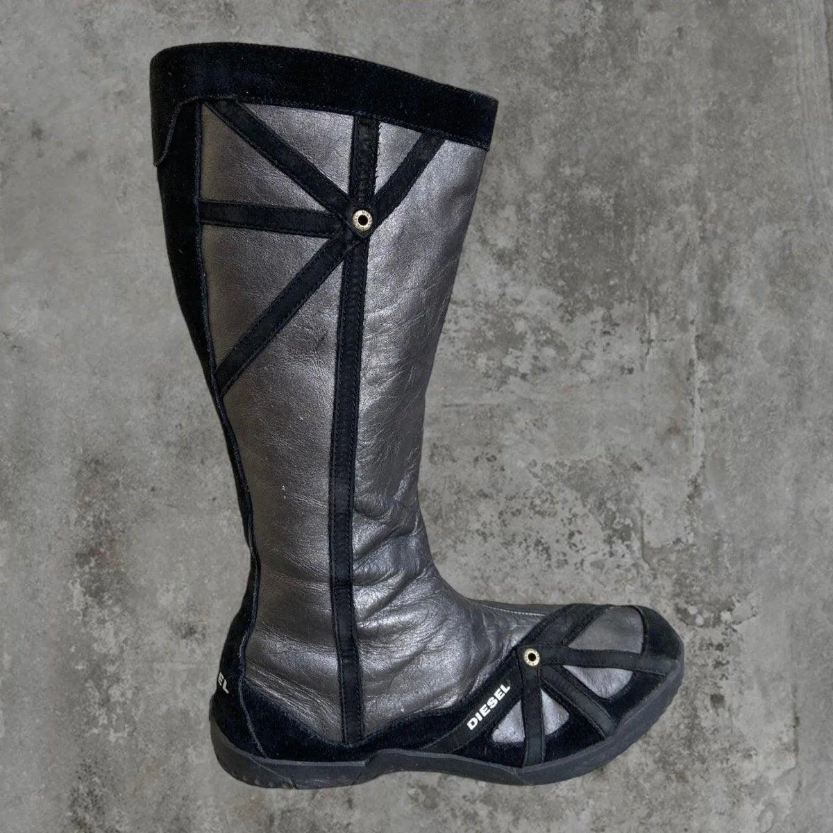 00'S DIESEL SILVER LEATHER BOOTS - EU 39