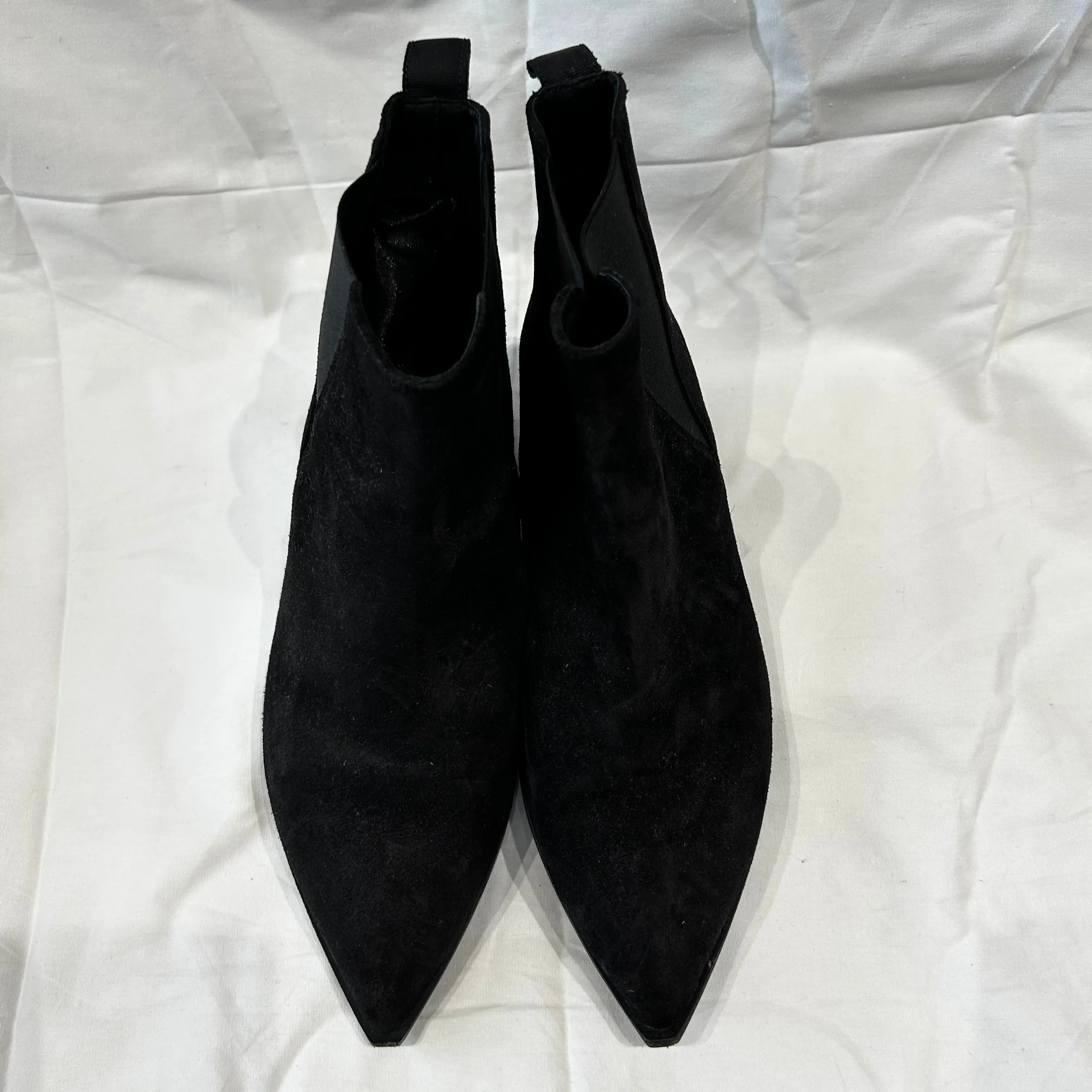 Acne Studios Black Nubuck Suede Ankle Boots 37