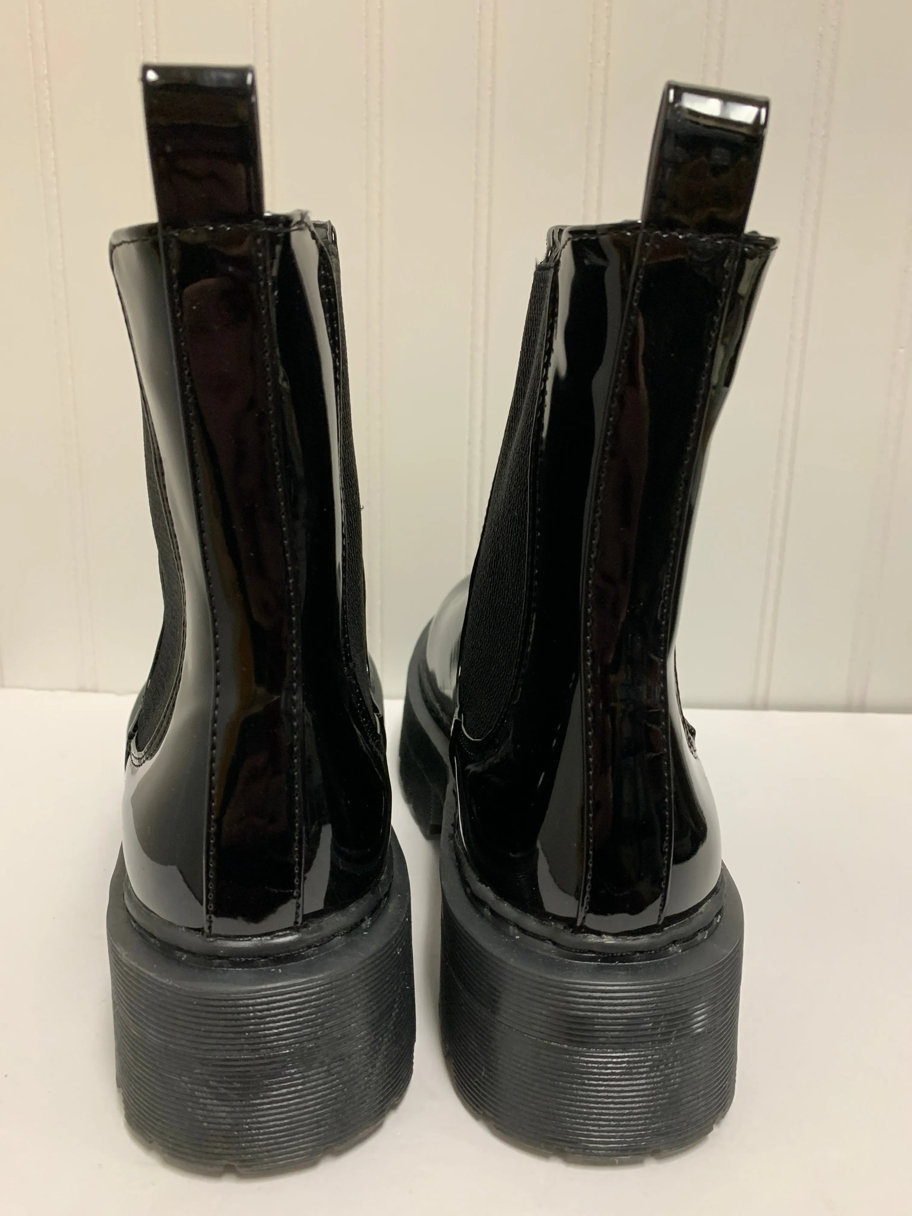 Boots Combat By Clothes Mentor  Size: 8