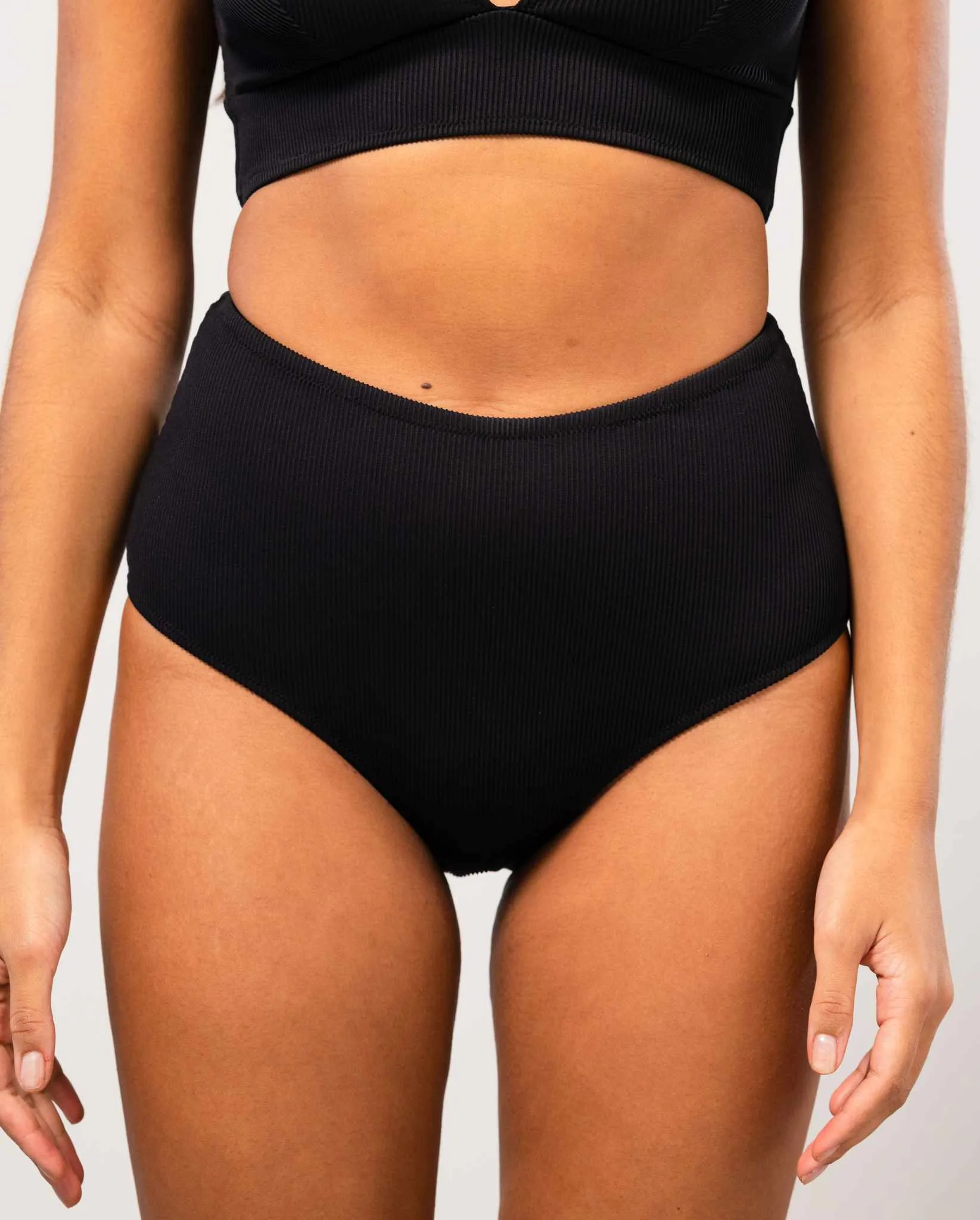 Highwaist Bikini Briefs - Black