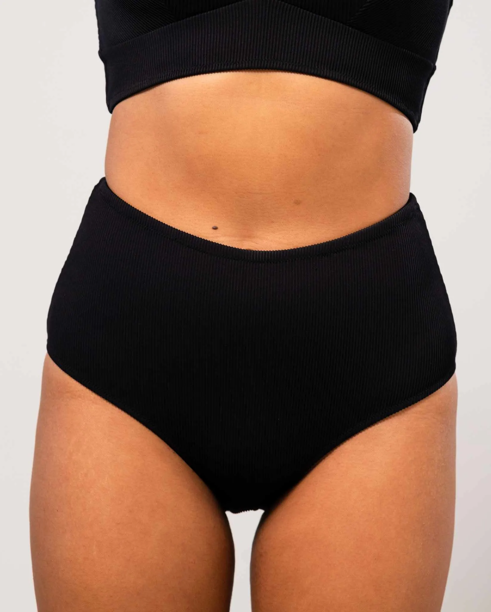 Highwaist Bikini Briefs - Black